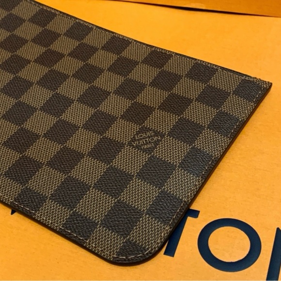 Authentic Louis Vuitton NEW damier ebene Neverfull GM pouch - Picture 8 of 12